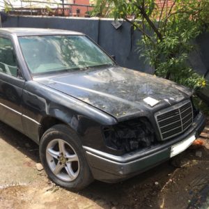 Mercedes W 124 Petrol Shell