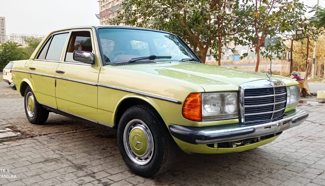 1981 Mercedes 200D - Image 2